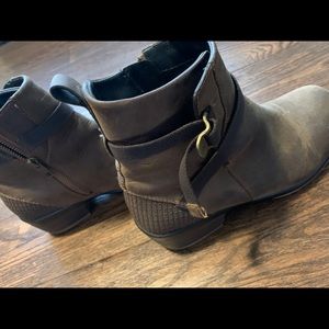 Leather ankle boots casual, waterproof